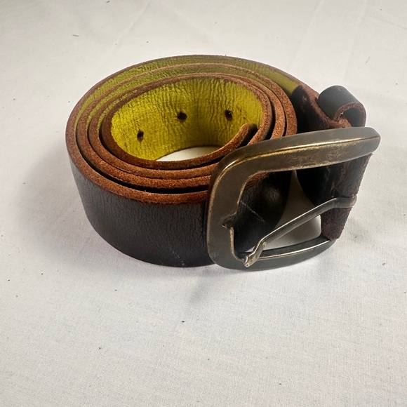 Elegant Brown genuine Leather Belt with Antique Brass Buckle - Picture 1 of 2